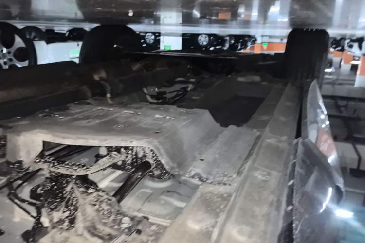 Used CHANGAN UNI-K 2021 2.0T All-Wheel Drive Prestige Version Chassis Rear Left