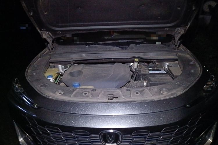 Used CHANGAN UNI-K 2021 2.0T All-Wheel Drive Prestige Version Engine Bay