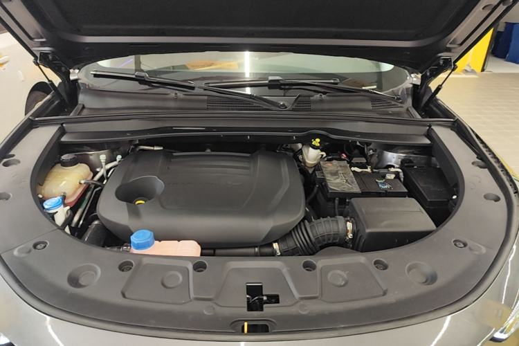 Used CHANGAN UNI-K 2021 2.0T All-Wheel Drive Prestige Version Engine Bay