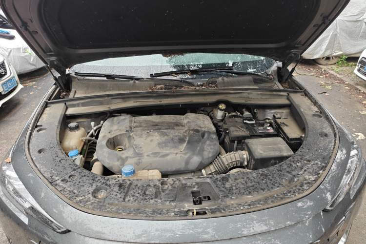 Used CHANGAN UNI-K 2021 2.0T All-Wheel Drive Prestige Version Engine Bay