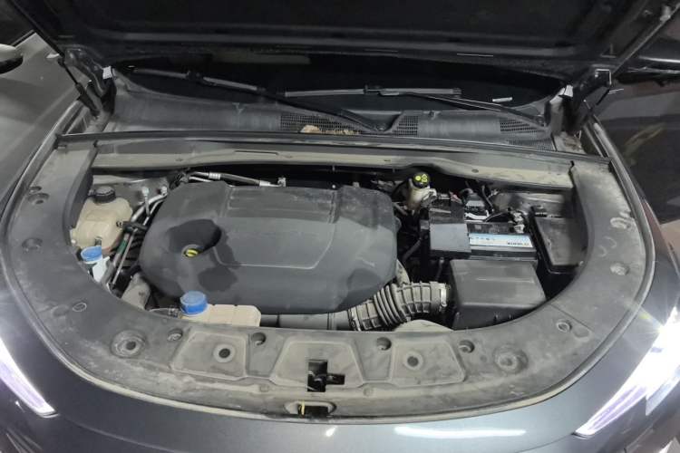 Used CHANGAN UNI-K 2021 2.0T All-Wheel Drive Prestige Version Engine Bay