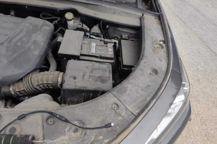 Used CHANGAN UNI-K 2021 2.0T Excellence Edition Engine Bay Left