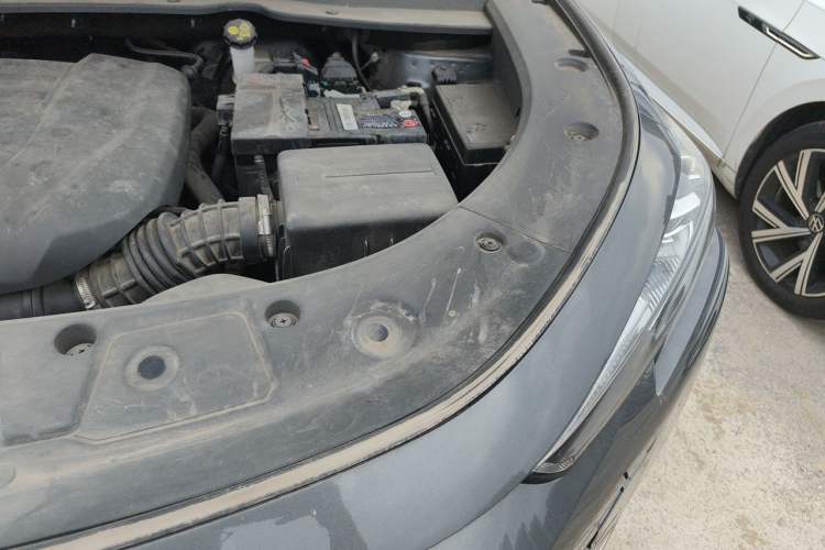 Used CHANGAN UNI-K 2021 2.0T Prestige Edition Engine Bay Left