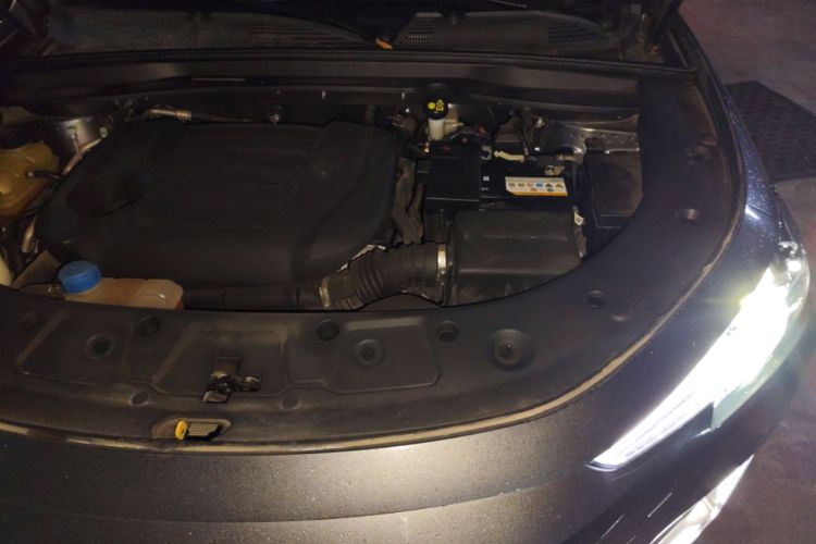 Used CHANGAN UNI-K 2021 2.0T Prestige Edition Engine Bay Left