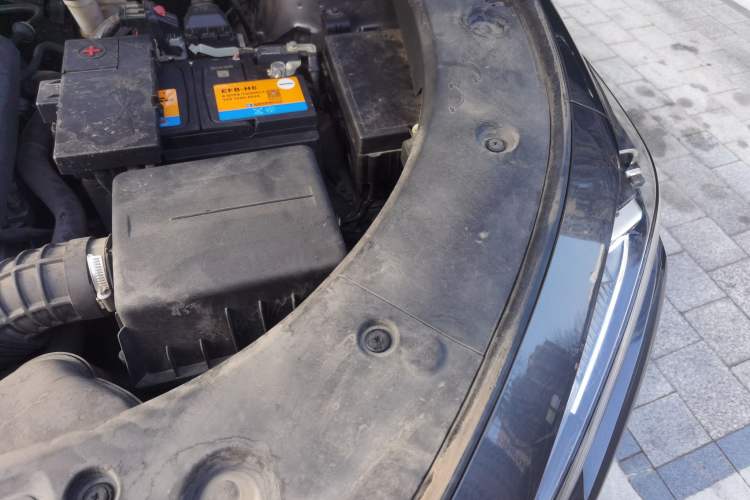 Used CHANGAN UNI-K 2021 2.0T Excellence Edition Engine Bay Left
