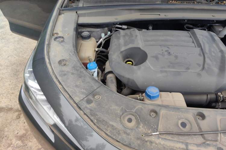 Used CHANGAN UNI-K 2021 2.0T Excellence Edition Engine Bay Right