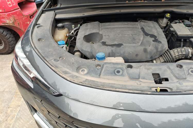 Used CHANGAN UNI-K 2021 2.0T Prestige Edition Engine Bay Right