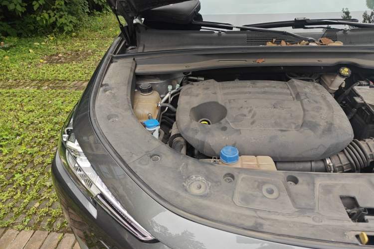 Used CHANGAN UNI-K 2021 2.0T Excellence Edition Engine Bay Right