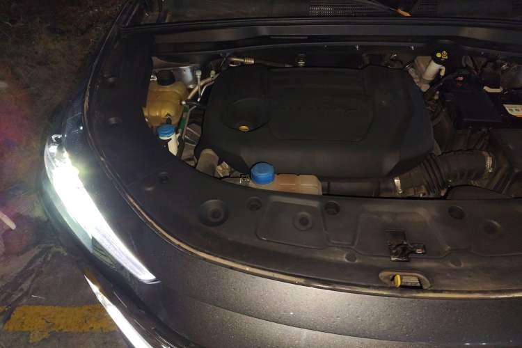 Used CHANGAN UNI-K 2021 2.0T Prestige Edition Engine Bay Right