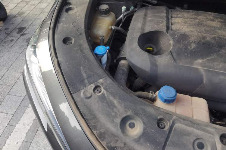 Used CHANGAN UNI-K 2021 2.0T Excellence Edition Engine Bay Right