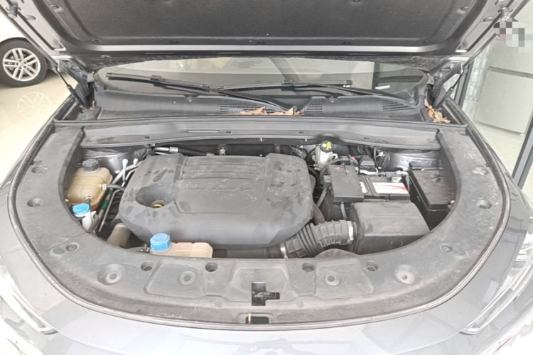 Used CHANGAN UNI-K 2021 2.0T All-Wheel Drive Prestige Version Engine Bay