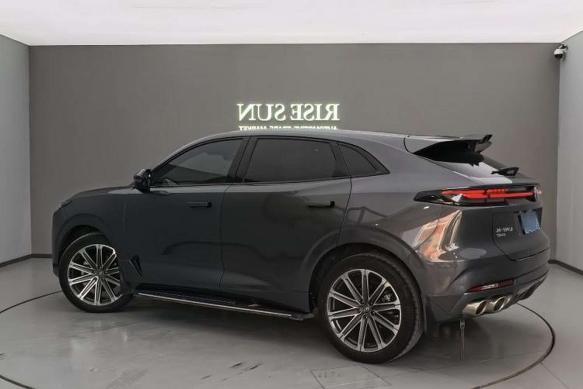 Used CHANGAN UNI-K 2021 2.0T All-Wheel Drive Prestige Version Exterior 3