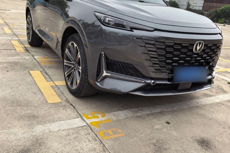 Used CHANGAN UNI-K 2021 2.0T All-Wheel Drive Prestige Version Exterior 4