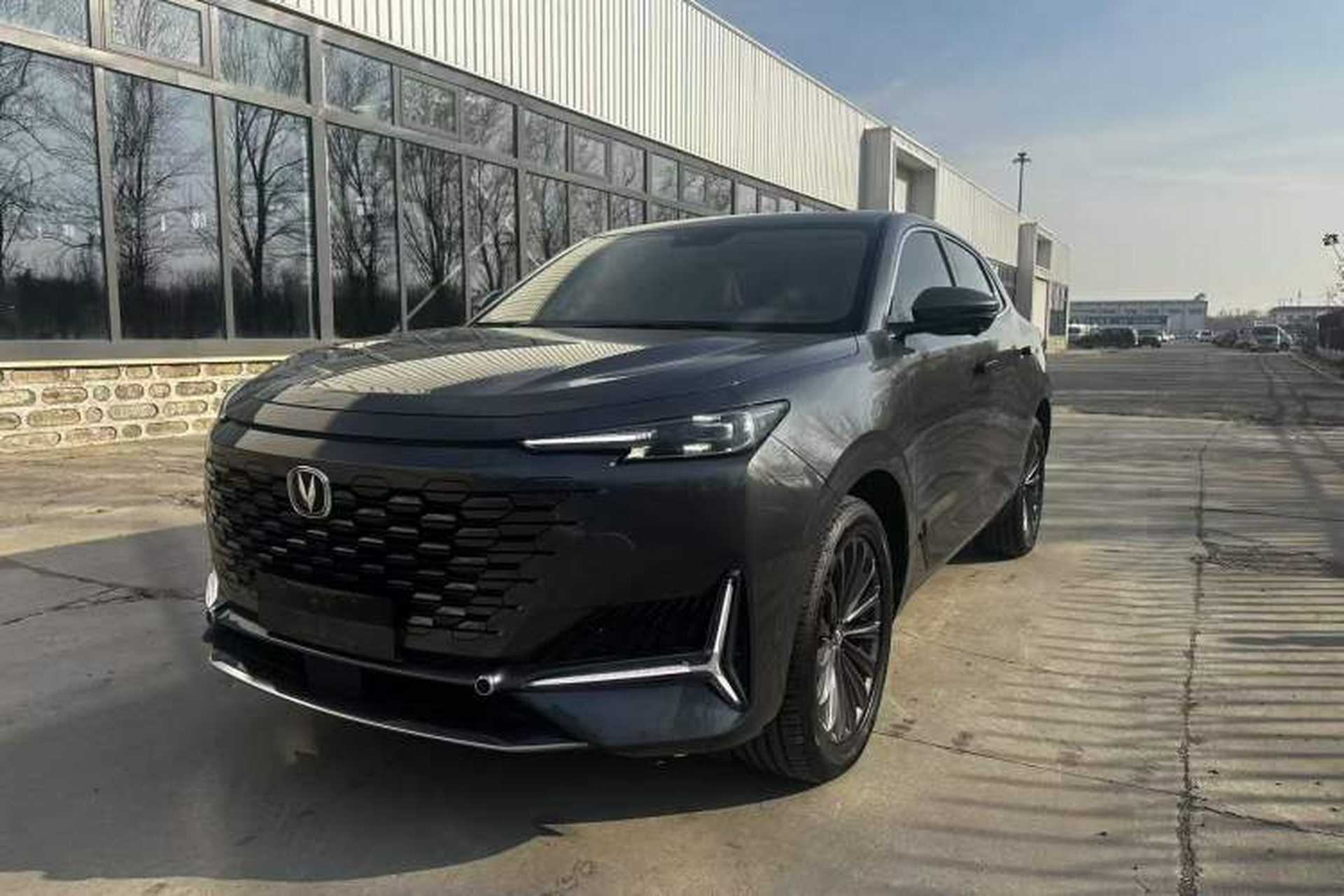 Used CHANGAN UNI-K 2021 2.0T Excellence Edition Front Left 45 Deg