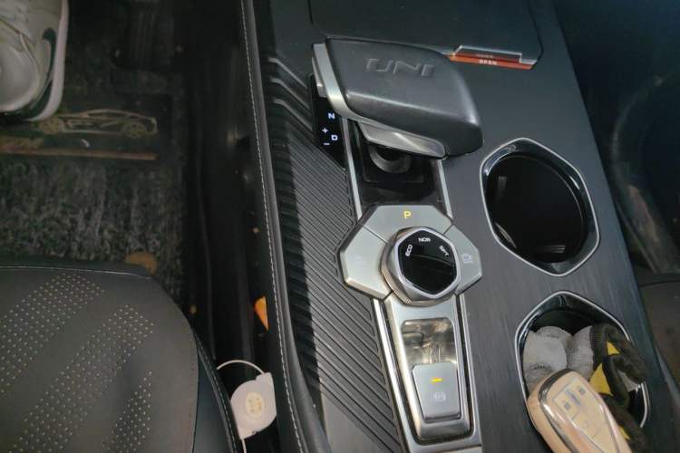 Used CHANGAN UNI-K 2021 2.0T Excellence Edition Gear Lever