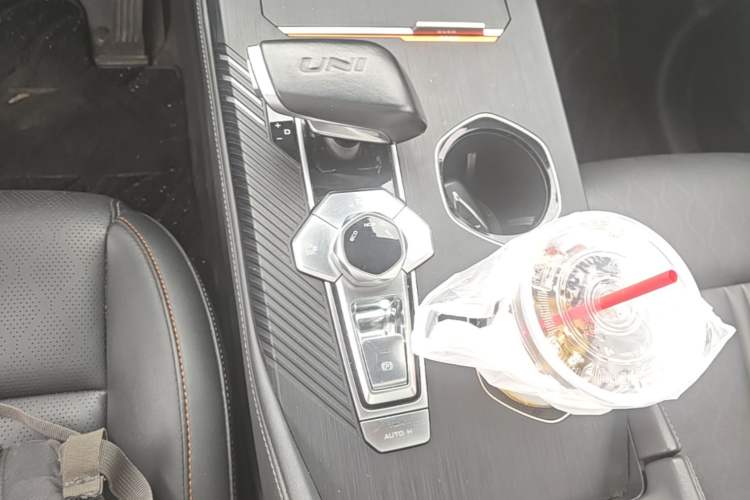 Used CHANGAN UNI-K 2021 2.0T Luxury Version Gear Lever