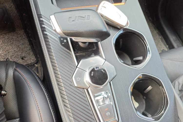 Used CHANGAN UNI-K 2021 2.0T Excellence Edition Gear Lever