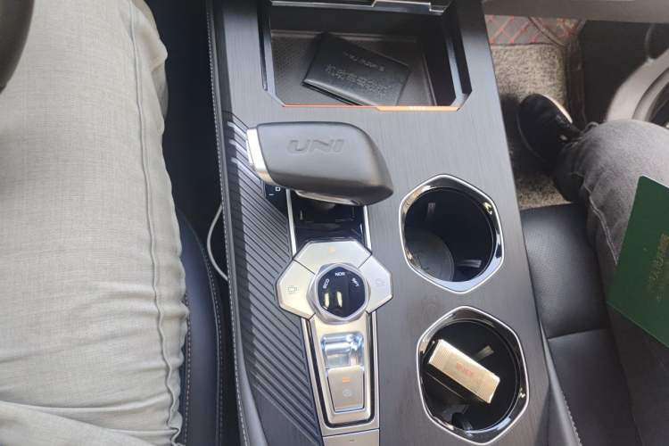 Used CHANGAN UNI-K 2021 2.0T Luxury Version Gear Lever
