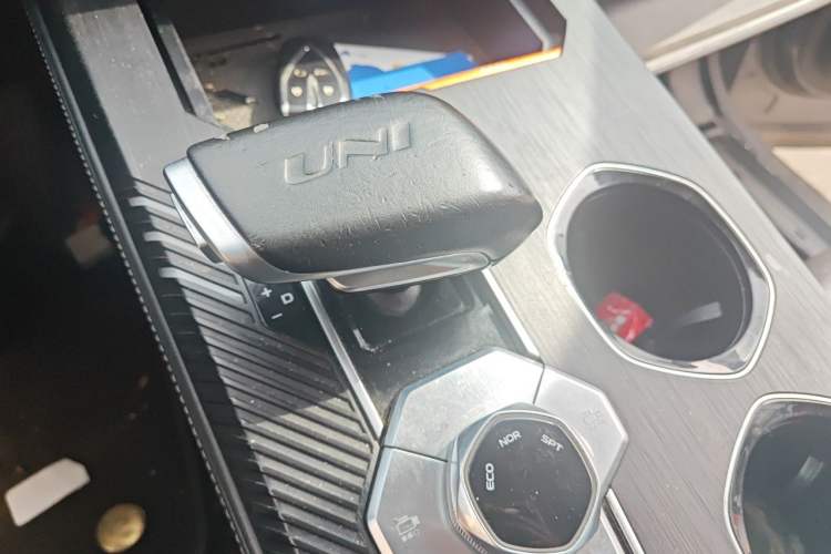 Used CHANGAN UNI-K 2021 2.0T Excellence Edition Gear Lever