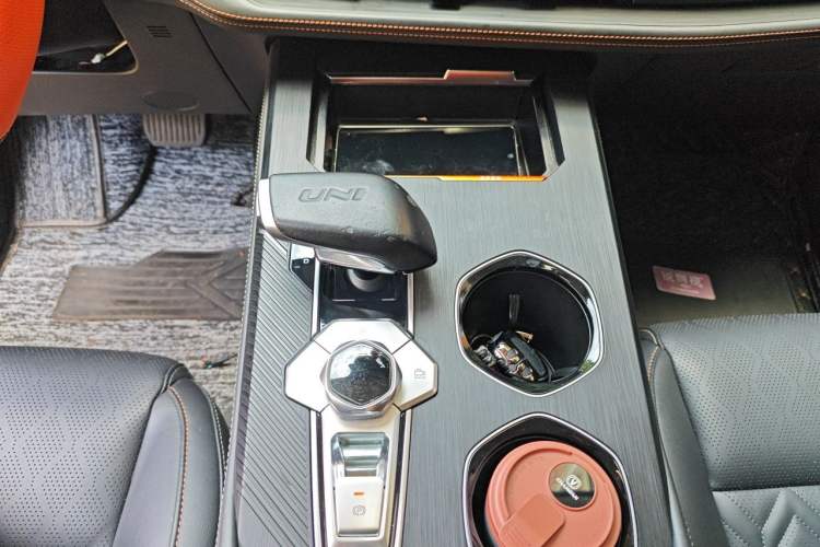 Used CHANGAN UNI-K 2021 2.0T Excellence Edition Gear Lever
