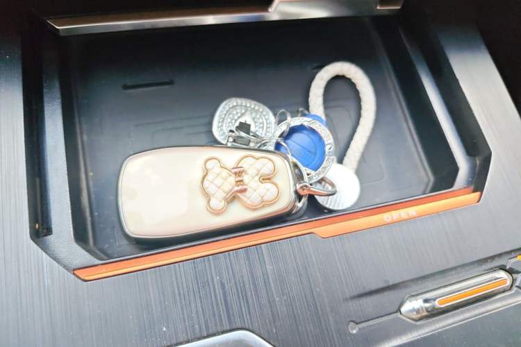 Used CHANGAN UNI-K 2021 2.0T All-Wheel Drive Prestige Version Interior 1