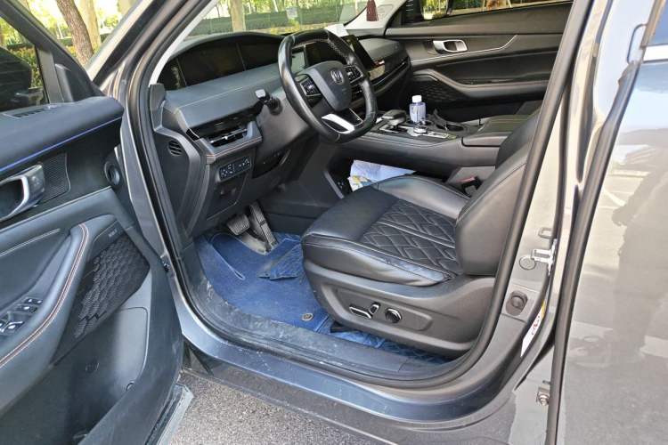 Used CHANGAN UNI-K 2021 2.0T Excellence Edition Interior 3