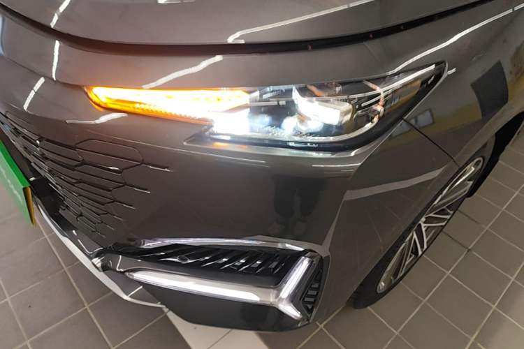 Used CHANGAN UNI-K 2021 2.0T All-Wheel Drive Prestige Version Left Front Headlight