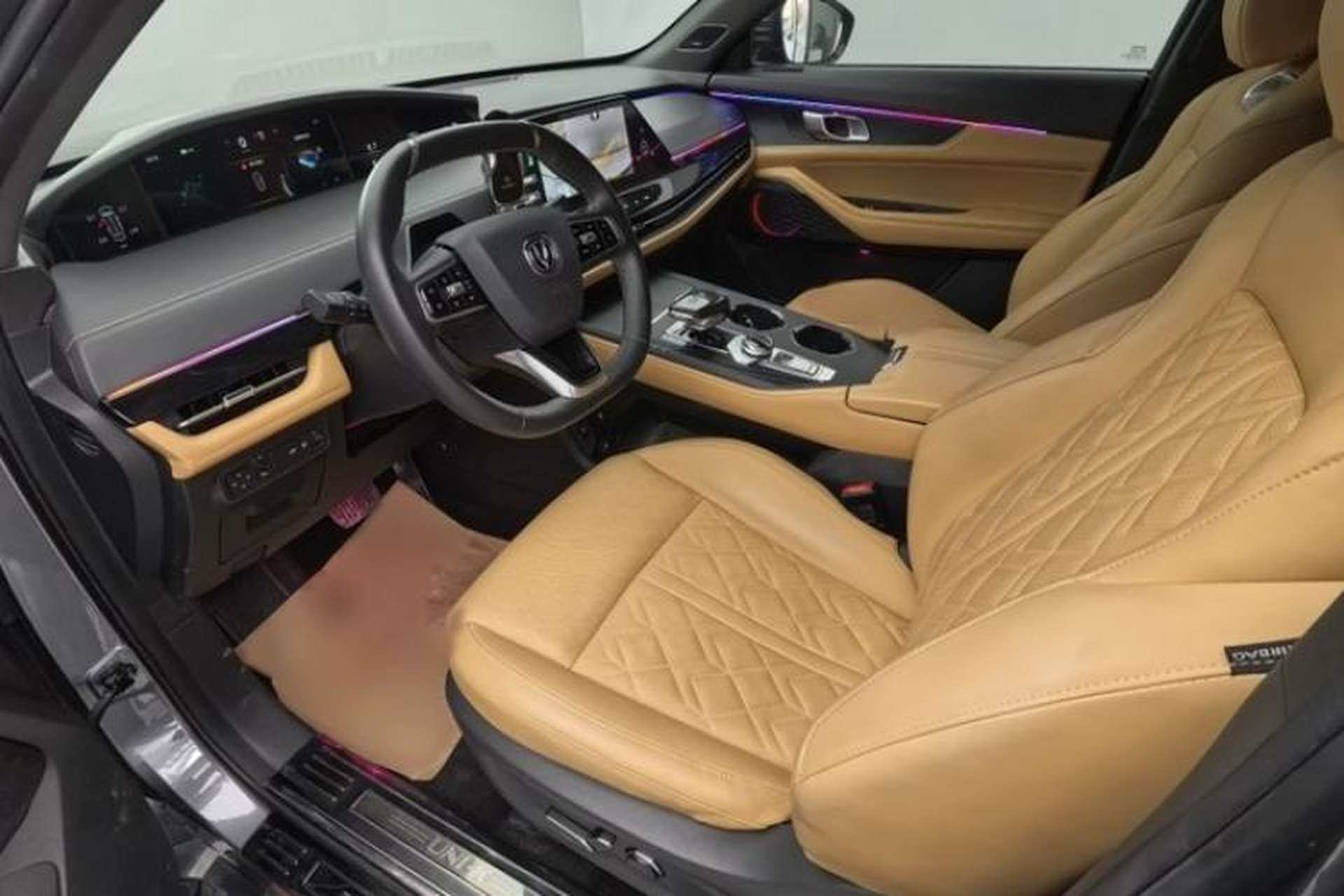 Used CHANGAN UNI-K 2021 2.0T All-Wheel Drive Prestige Version Left Front Seat