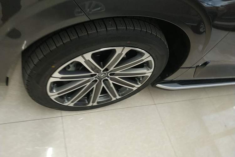 Used CHANGAN UNI-K 2021 2.0T Prestige Edition Left Front Wheel Hub