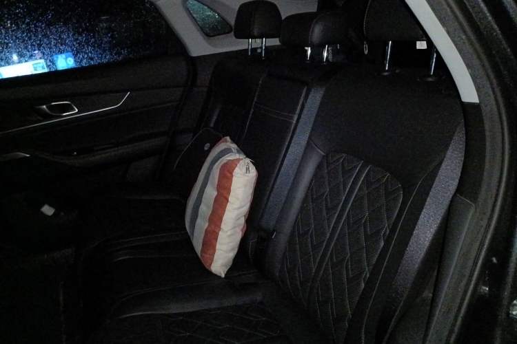 Used CHANGAN UNI-K 2021 2.0T All-Wheel Drive Prestige Version Left Rear Seat