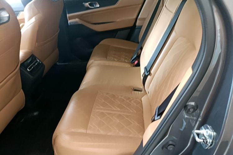 Used CHANGAN UNI-K 2021 2.0T All-Wheel Drive Prestige Version Left Rear Seat