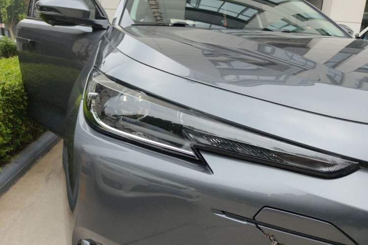 Used CHANGAN UNI-K 2021 2.0T Prestige Edition Right Front Headlight