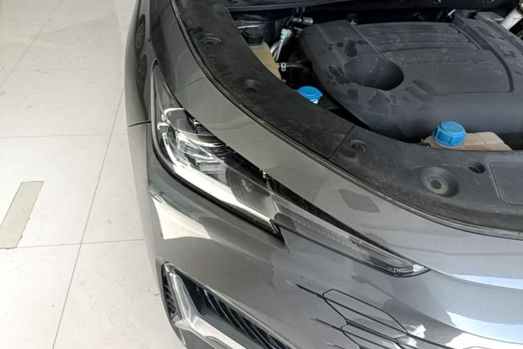 Used CHANGAN UNI-K 2021 2.0T All-Wheel Drive Prestige Version Right Front Headlight