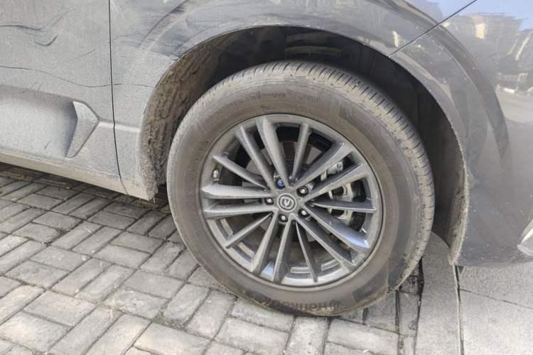 Used CHANGAN UNI-K 2021 2.0T Luxury Version Right Front Wheel Hub