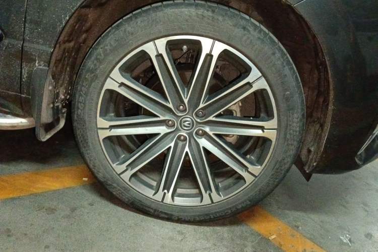 Used CHANGAN UNI-K 2021 2.0T Prestige Edition Right Front Wheel Hub