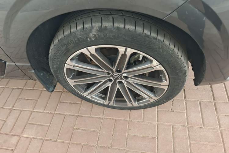 Used CHANGAN UNI-K 2021 2.0T Prestige Edition Right Front Wheel Hub