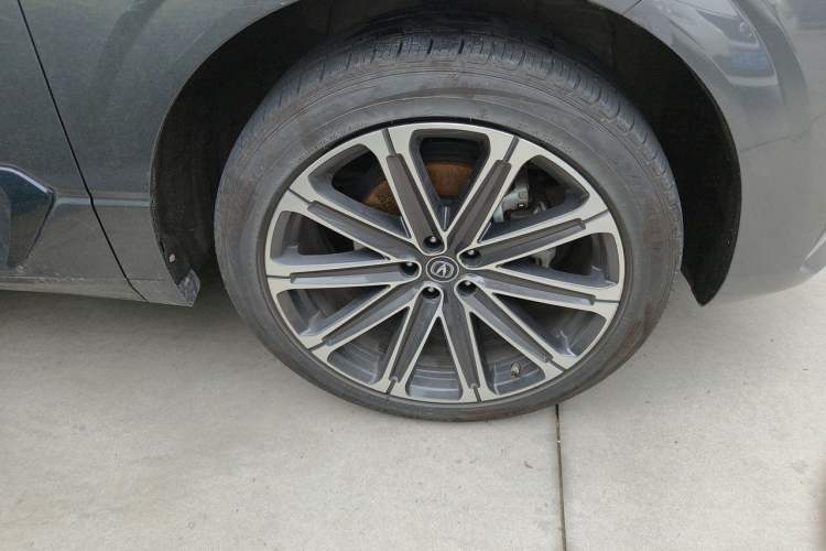 Used CHANGAN UNI-K 2021 2.0T Prestige Edition Right Front Wheel Hub