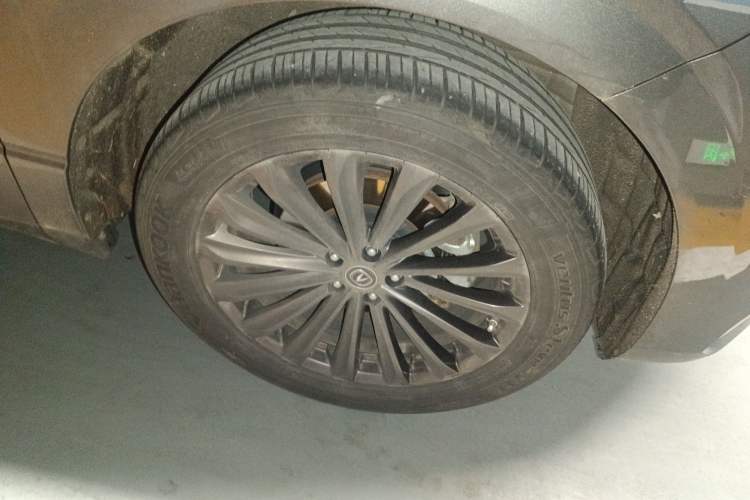 Used CHANGAN UNI-K 2021 2.0T Excellence Edition Right Front Wheel Hub