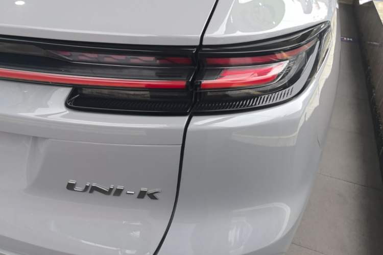 Used CHANGAN UNI-K 2021 2.0T Luxury Version Right Rear Taillight
