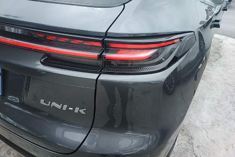 Used CHANGAN UNI-K 2021 2.0T Luxury Version Right Rear Taillight