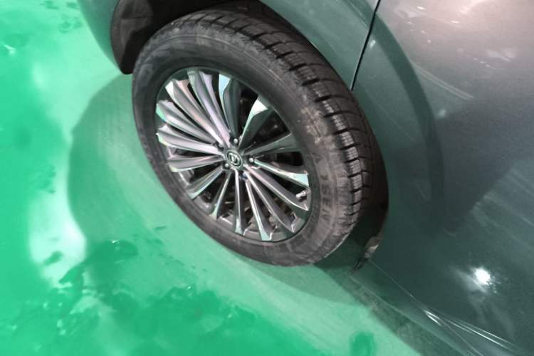 Used CHANGAN UNI-K 2021 2.0T Excellence Edition Right Rear Wheel Hub