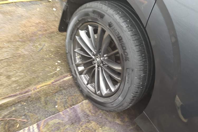 Used CHANGAN UNI-K 2021 2.0T Luxury Version Right Rear Wheel Hub