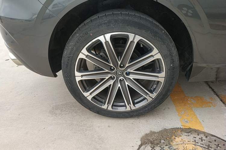 Used CHANGAN UNI-K 2021 2.0T Prestige Edition Right Rear Wheel Hub