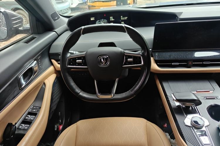 Used CHANGAN UNI-K 2021 2.0T All-Wheel Drive Prestige Version Steering Wheel