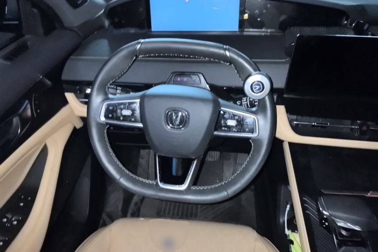 Used CHANGAN UNI-K 2021 2.0T All-Wheel Drive Prestige Version Steering Wheel