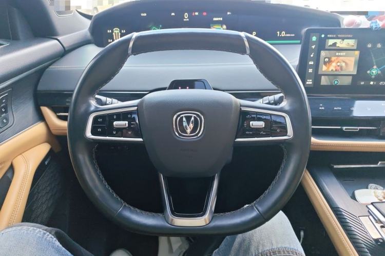 Used CHANGAN UNI-K 2021 2.0T All-Wheel Drive Prestige Version Steering Wheel