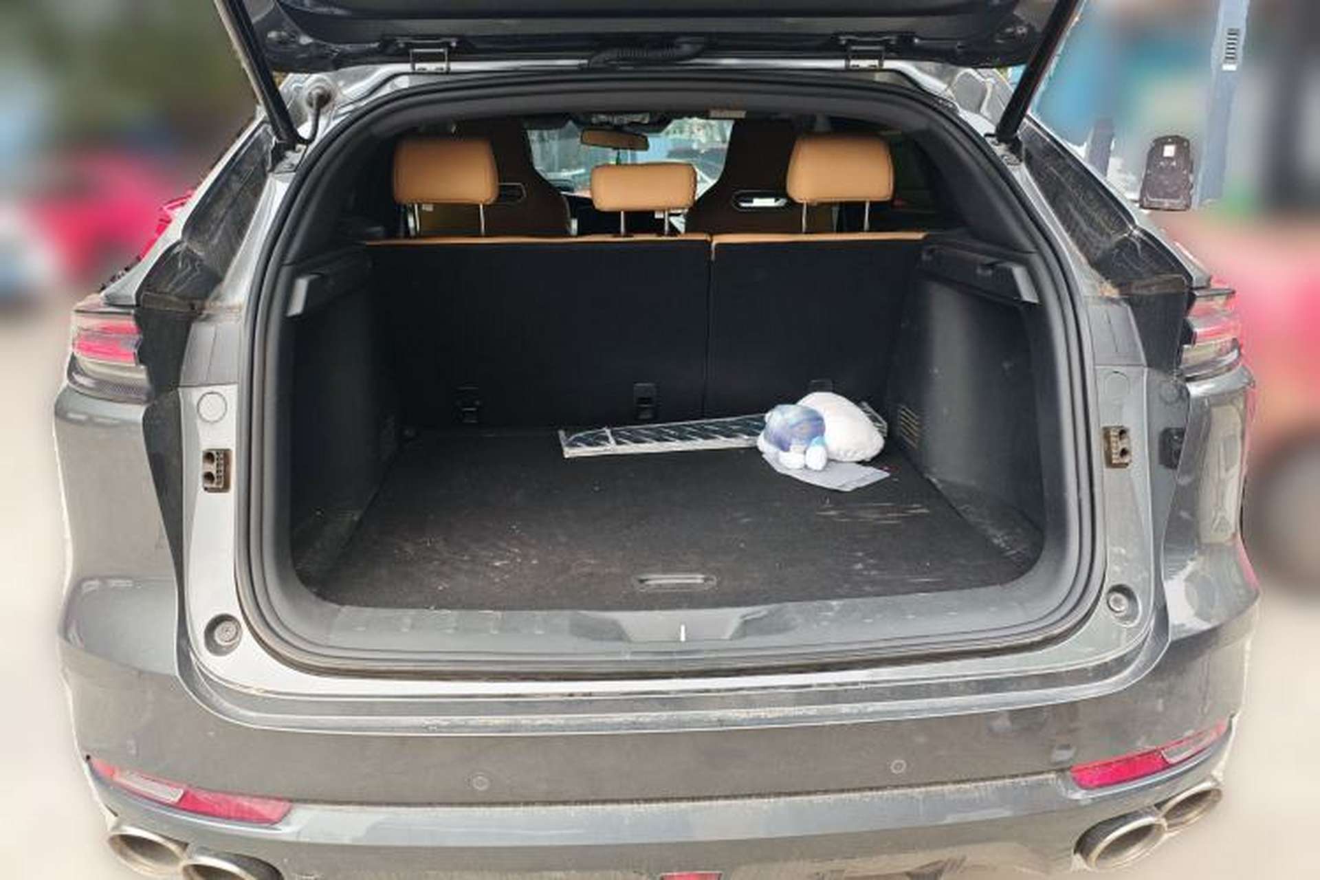 Used CHANGAN UNI-K 2021 2.0T Prestige Edition Trunk