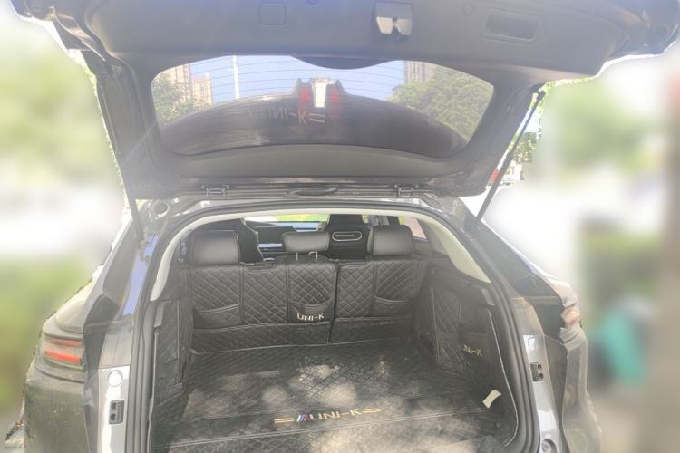 Used CHANGAN UNI-K 2021 2.0T Luxury Version Trunk
