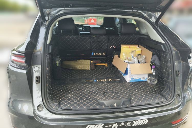 Used CHANGAN UNI-K 2021 2.0T Prestige Edition Trunk