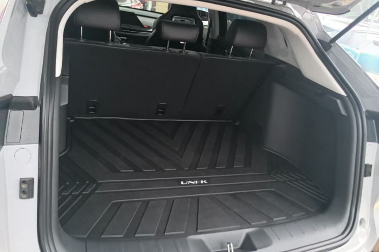 Used CHANGAN UNI-K 2021 2.0T Luxury Version Trunk